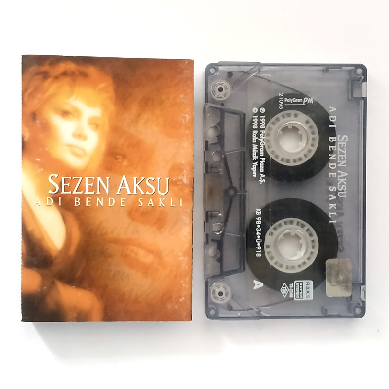 Sezen Aksu – Adı Bende Saklı
